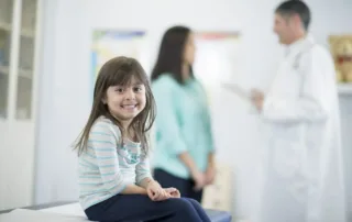 dziewczynka u lekarza